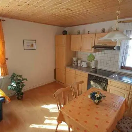 H _ Ferienhaus Zum Reddevitzer Hoe Appartement *